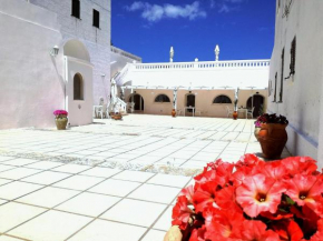 Отель Masseria Di Benedetto  Остуни
